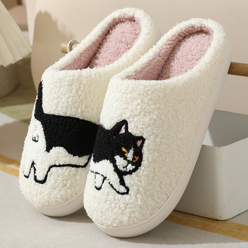 Embroidery Garments - Pantofole da casa in peluche con