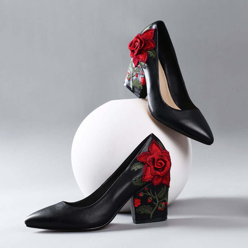 Scarpe da Donna Eleganti con R - Embroidery Rose recensione e prezzo